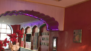 Photo n°10 de Jardin _ du Kashmir à Monfort l’Amaury à Montfort-l'Amaury (Restaurant indien moderne)