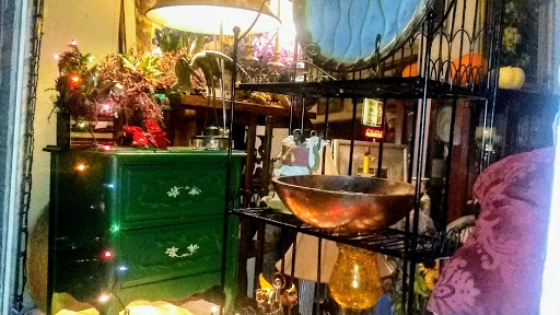 Miss Mo's Home Furnishings - Thumbnail