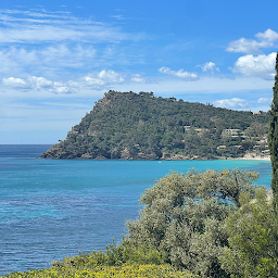 Photo n°9 de La Villa du Plageron à Rayol-Canadel-sur-Mer (Chambre d'hôtes)