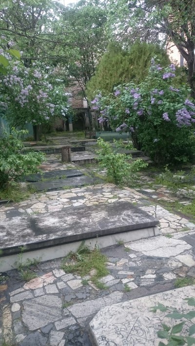 Photos of Zahir-od-dowleh Cemetery