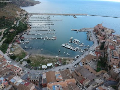 Taxi Service FEDERICA, Citta di Castellammare del Golfo Licenza n° 002