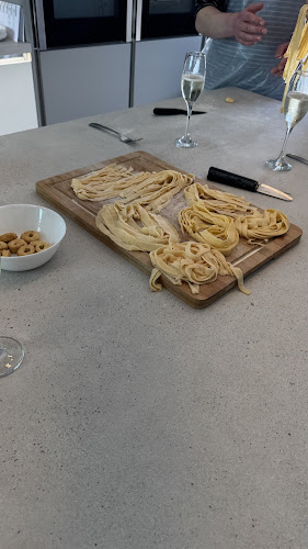 Reviews of La Nina Caffe' & Mercato in London - Supermarket