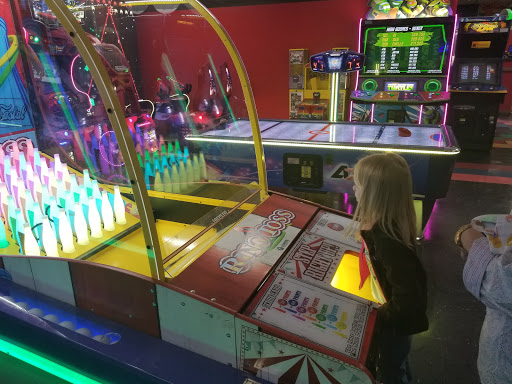 Royal Lanes Family Entertainment Center - Thumbnail