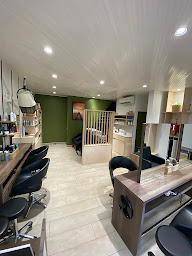 Photo n°5 de Vent décoif' coiffure mixte spécialiste de la coloration végétale Gaia à Saint-Gilles-Croix-de-Vie (Barbier)