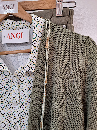 Angi - Visual