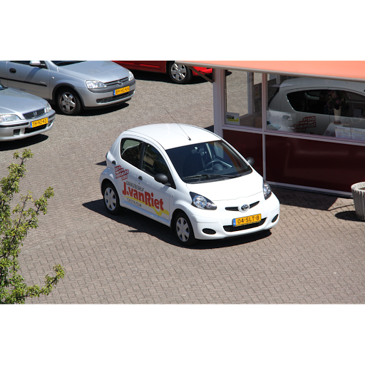 Riet Garagebedrijf J van - Thumbnail