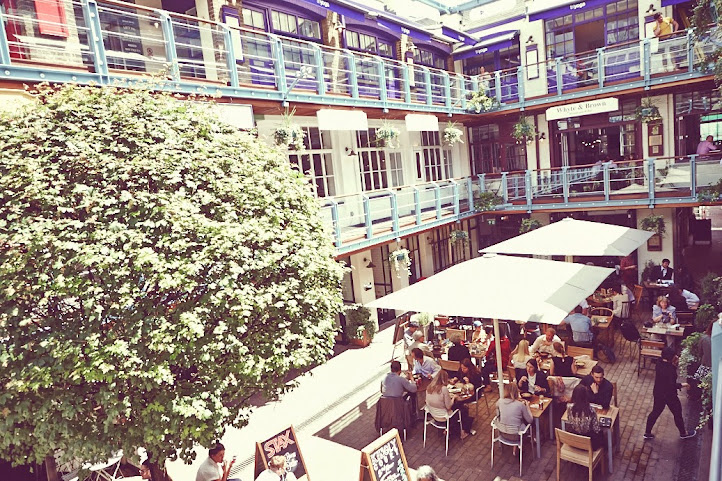 Kingly Court by null