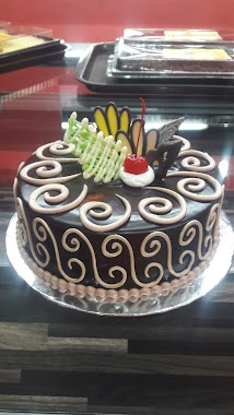 Dhilla Cake & Bakery, Author: Zhayna Manis