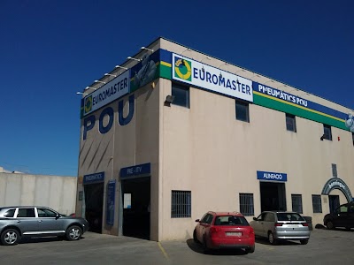 Photos of Grupo R. Cosquiere