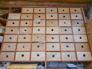 Photo n°6 de Menuiserie Lebredonchel à Juziers (Magasin de meubles)