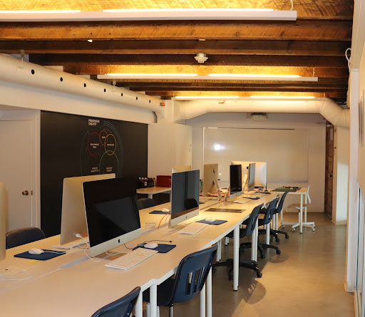Bart College - Visual