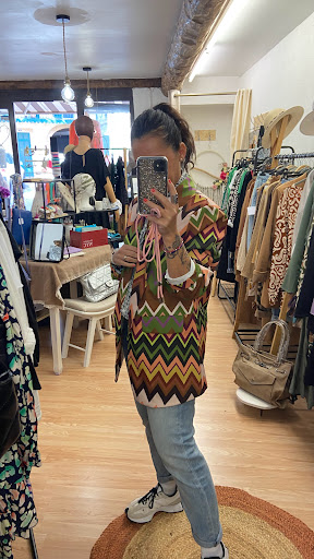 La TIENDA Vintage Shop - Thumbnail