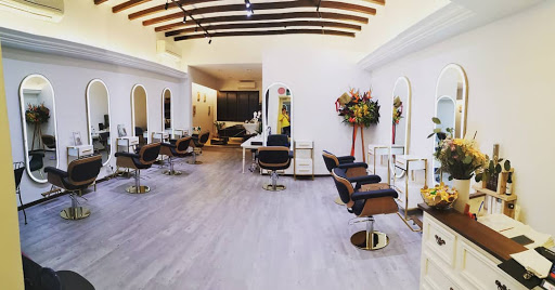 Hairdo Beauty Parlor