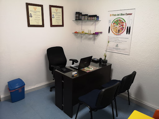 Nutriólogo Manuel Esquivel