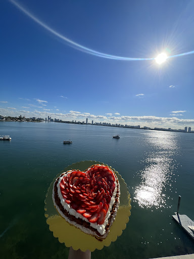 Pavlova by FM Gallery - United States