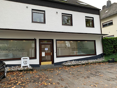 Bild: Kleintierpraxis Langerfeld Tierärztin Dr. Schmalenbeck in Wuppertal Vom Inhaber