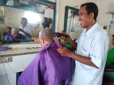 Photos of pangkas Rambut " MAKHMUN II "