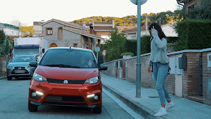 Photo n°2 de AIXAM BY ASP CENTER LYON NORD - Concessionnaire de voitures sans permis AIXAM à Lyon (Vendeur de voitures d'occasion)