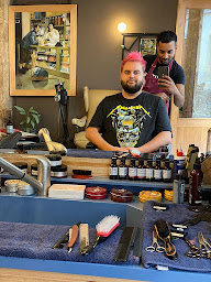 Photo n°13 de Les Maitres Barbiers Perruquiers - Barbier, Coiffeur Hommes à Paris (Barbier)