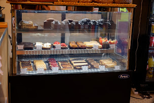 Photo n°16 de Le Fournil de Baptiste - Boulangerie Pâtisserie à Ercé-près-Liffré (Pâtisserie)