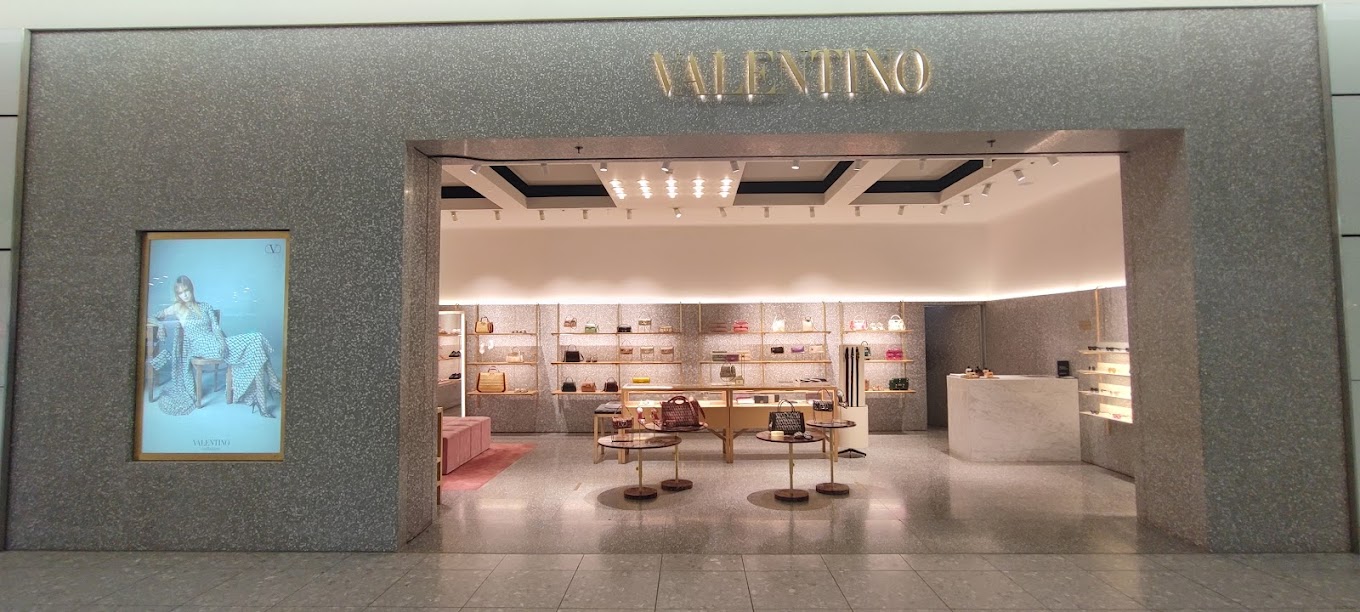 Discover the epitome of Italian luxury at Valentino shops in London. Immerse yourself in a world of timeless elegance and exquisite craftsmanship. Explore the latest collections and experience the allure of Valentino's iconic designs. #valentino #fashion #luxury #runway Valentino shops in London | Valentino store london | Valentino boutique London | valentino outlet london | valentino flagship store london | red Valentino store london | Valentino store in London | Valentino Garavani handbags