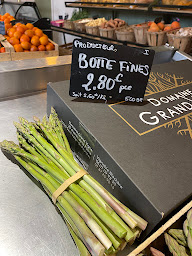 Photo n°7 de Chez Louisette à Saint-Julien-de-Peyrolas (Primeur)