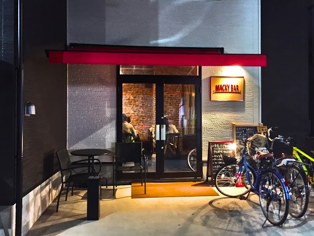 macky bar