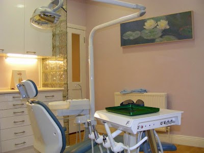 Dentist