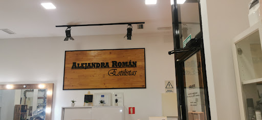 Alejandra Román Estilistas - Thumbnail