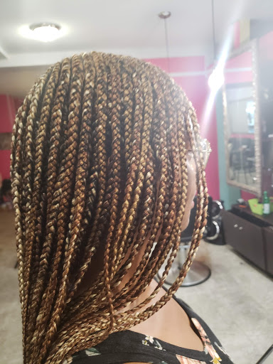 Salon de coiffure AFRICA QUEEN BEAUTE INTERNATIONALE - Thumbnail