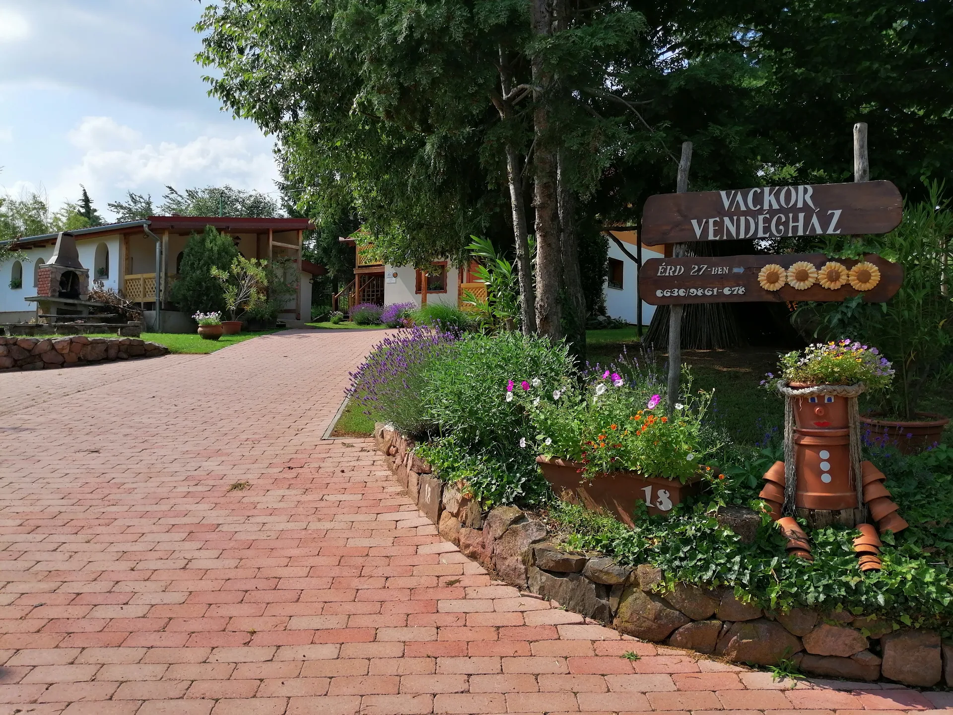 Vackor Cottages