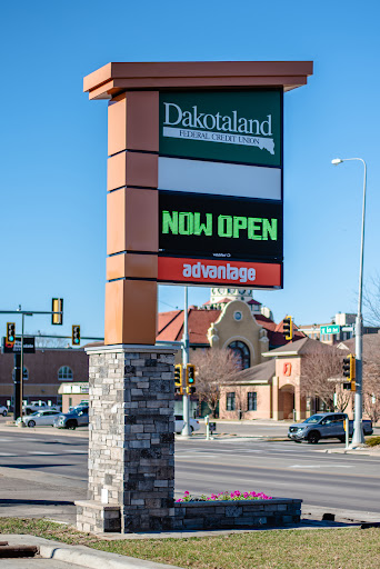 Dakotaland Federal Credit Union Aberdeen Gallery - United States