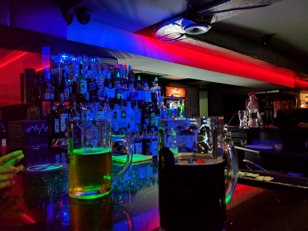 Бар три топора тольятти