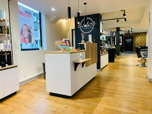 Photo n°4 de Evolu Tif à Ussel (Salon de coiffure)