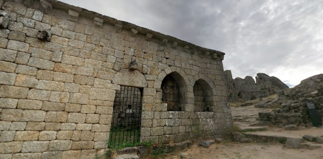 Comentários e avaliações sobre o Ruínas da Igreja de São Miguel