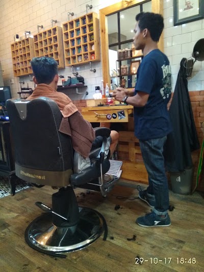 Photos of THE HEADMOST Barbershop Teuku Umar
