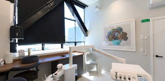 Munro Dental Phone number