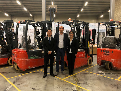 HELI ITALIA SRL - VENDITA CARRELLI ELEVATORI - PIATTAFORME AEREE Gallery - Italy