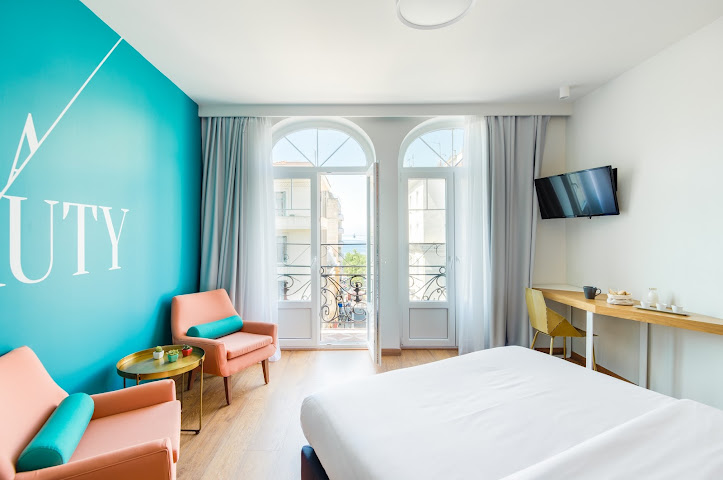 COLORS Urban Hotel by null