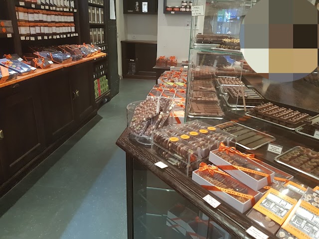 A la Mère de Famille