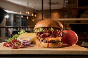 Photo n°25 de Factory & Co - Gare de Lille Europe à Lille (Bar sportif)