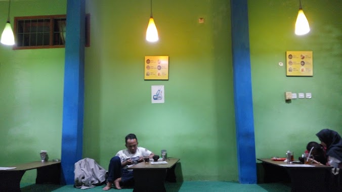 Warung Ketan Susu, Author: Banana Ceri