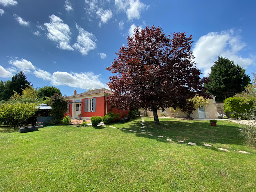 Photo de GITES BELLE FONTAINE: Gîte au calme, idéal curistes, location de vacances proche mer et station thermale en Charente-Maritime à Breuil-Magné (17870)