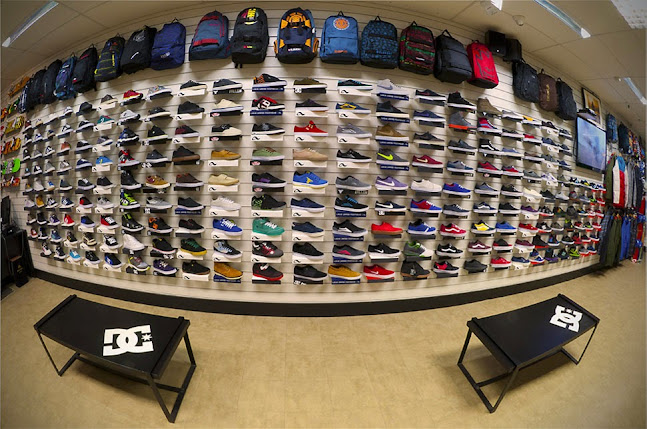 Comments and reviews of Rollersnakes Shop, Skatepark and Skate School