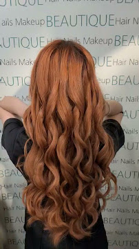 Skiathos Hair-Nails&make-up/Beautique Salon Ανοιχτές ώρες