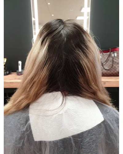 Rezensionen über Coiffure Nellen in Brig-Glis - Friseursalon