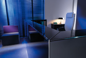 Photo n°37 de Cash Bureau à Carros (Magasin de mobilier préfabriqué)