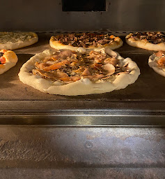 Photo n°3 de Tradi Pizza - Quint-Fonsegrives à Quint-Fonsegrives (Pizzas à emporter)