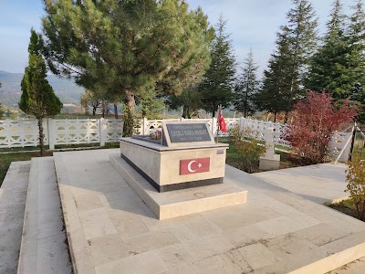 Çeçeli Kara Murat Şehitliği