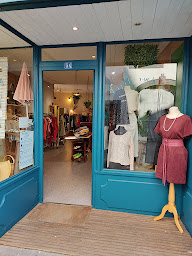 Photo n°1 de Reine d'un Jour à Riom (Dépôt-vente)